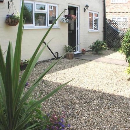 9 Bromleys Court Vila Church Stretton Exterior foto